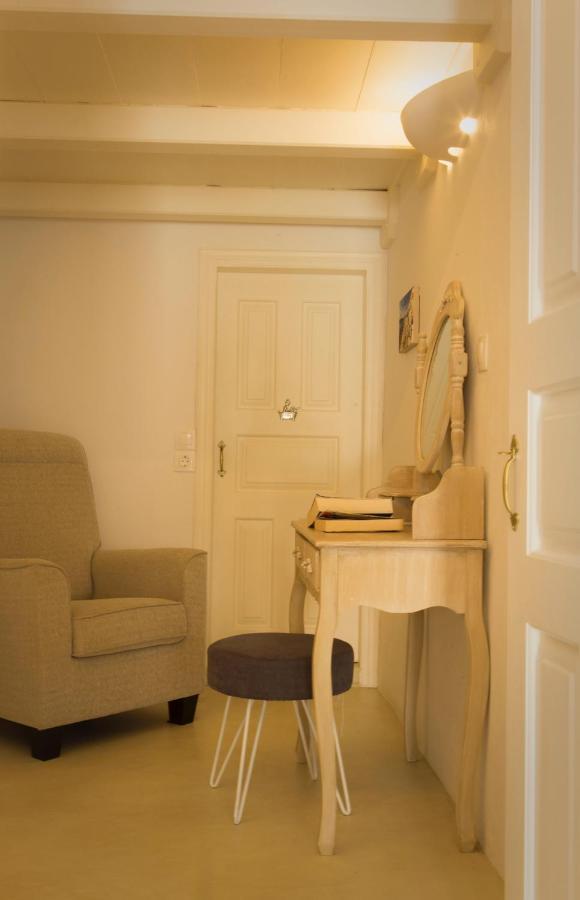 Linos Suites Emporio  Luaran gambar
